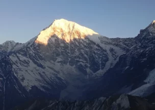 mountain view langtang trek